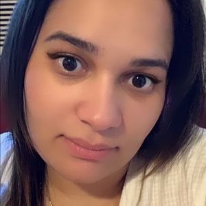 Meet your Posher, Ana